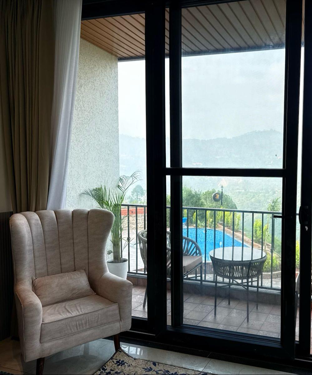 Hill View Suite